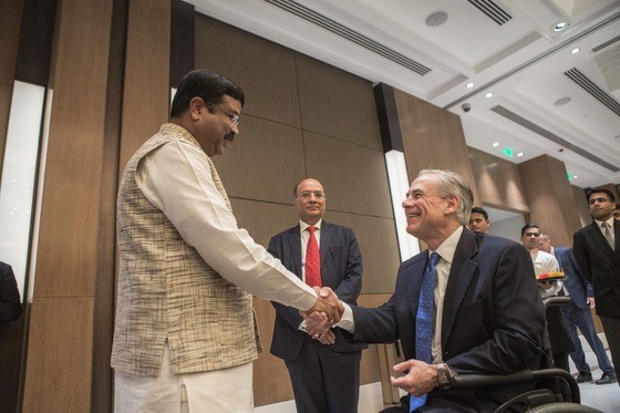 Governor Abbott Meets Indian Minister Of Petroleum And Natural Gas Dharmendra Pradhan