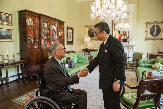 Governor Abbott Meets With Japanese Ambassador Shinsuke Sugiyama