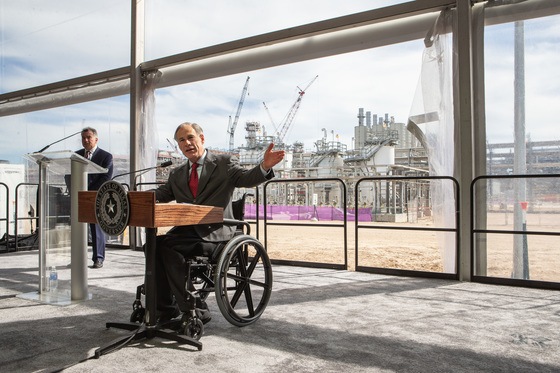 Governor Abbott Attends Celebration Of Cheniere Energy’s First Cargo Shipment Of LNG
